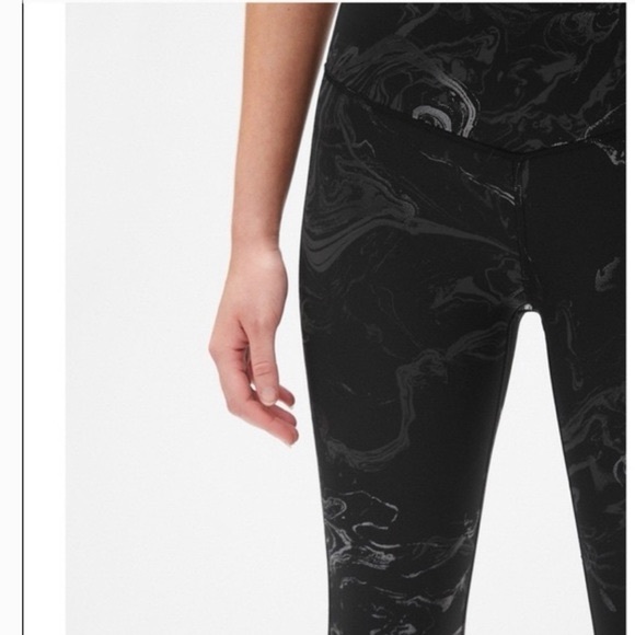 GapFit Teen Leggings Blackout B-Waist Marble True Black. Size 12. NEW WITH TAGS - Picture 4 of 16